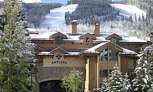 Vail : Antlers At Vail